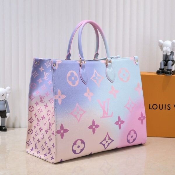 Louis Vuitton Onthego GM Sunrise Pastel 16.1 Inches M46076