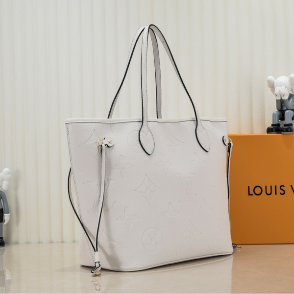 Louis Vuitton Neverfull MM Brume Gray 12.2 Inches M12605