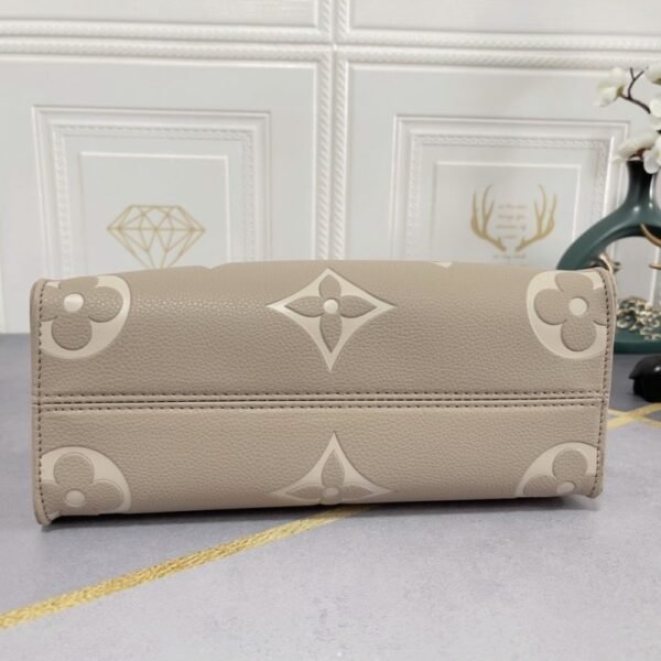 Louis Vuitton Onthego PM Beige 9.8 Inches M45659