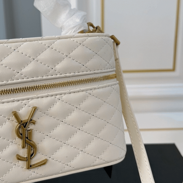 Saint Laurent Quilted Mini Vanity Bag Off White 7.1 Inches 7667311El079207
