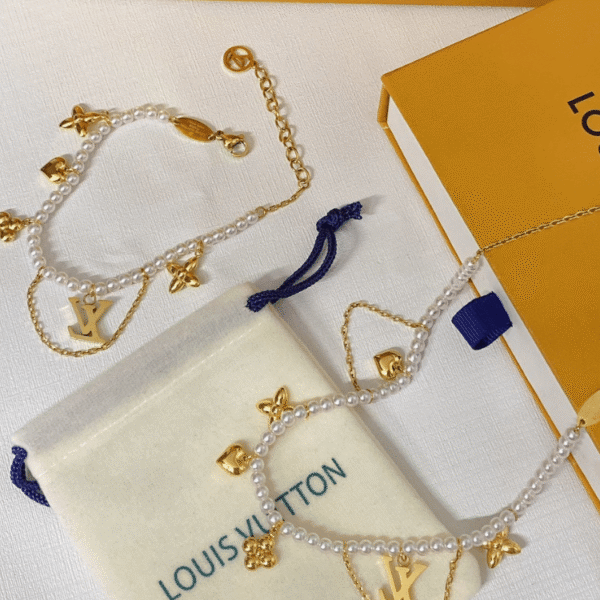 Louis Vuitton Monogram Flower Pearl Charm Bracelet Gold-Tone