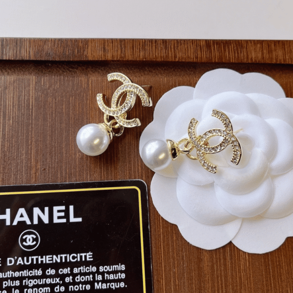 Chanel Cc Logo Drop Earrings With Pearls Gold-Tone