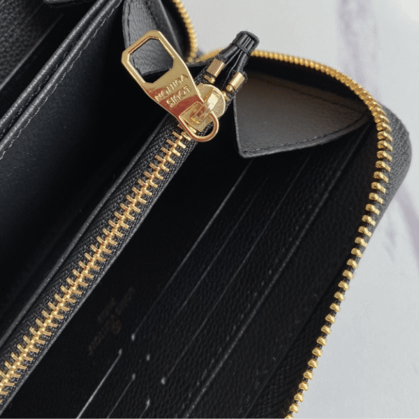 7-175 Chanel Classic Tri-Fold Wallet Black Caviar Gold Hardware 4.3 Inches
