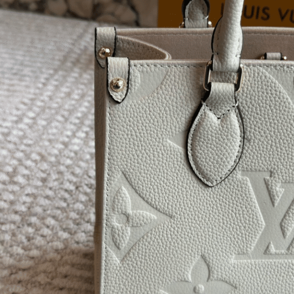 Louis Vuitton Onthego PM Cream Monogram 9.8 Inches
