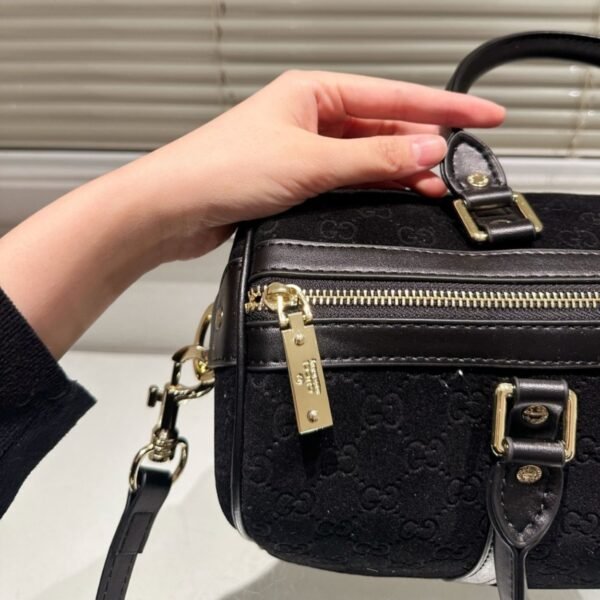 Gucci Small Jumbo GG Canvas Duffle Bag Black 11.8 Inches