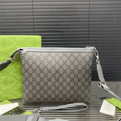Gucci Gg Supreme Messenger Bag Black 11.8 Inches