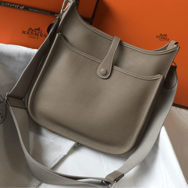 Hermès Evelyne Bag III 29 PM Beige 11 Inches