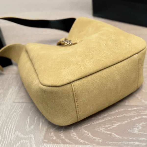 7-91.png Saint Laurent Le 5 À 7 Hobo Bag 8.3 Inches 8094611U80W3194