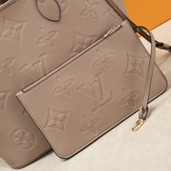 Louis Vuitton Neverfull MM Tourterelle Gray 12.2 Inches M12605