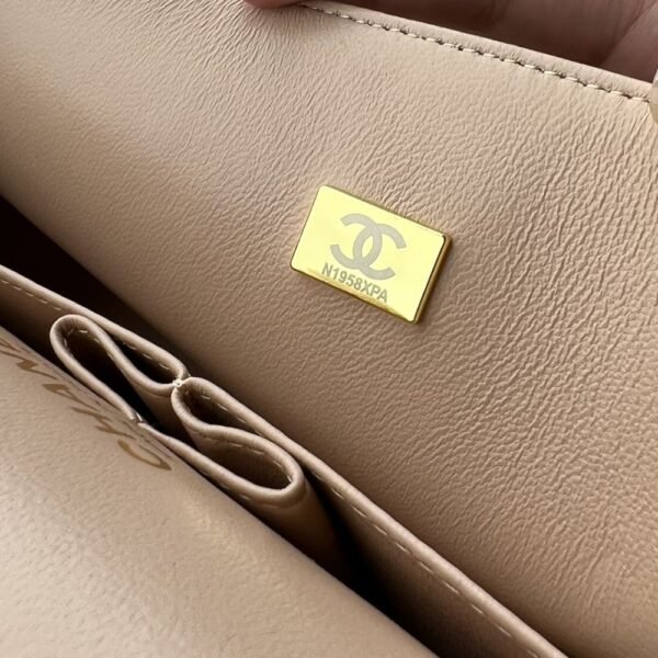 [Premium Quality] – Chanel Classic Grain Gold Hardware Handbag Beige 9.8 Inches A01112