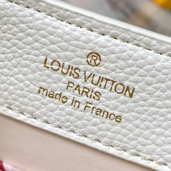 Louis Vuitton Capucines Mini Bag Snow White 21Cm M21416