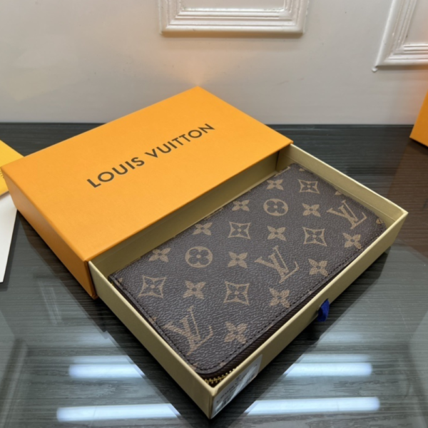 Louis Vuitton Felicie Pochette Monogram Vivienne 2021 Print 7.5 Inches M80857