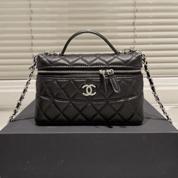 Chanel Vanity With Chain Black 7.9 Inches