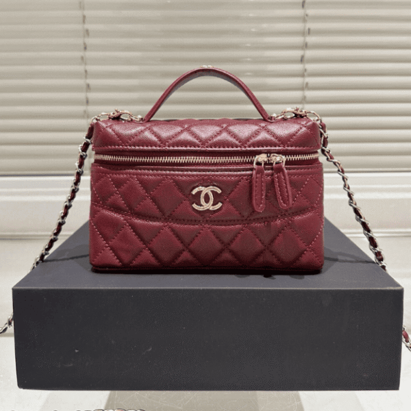 Chanel Vanity With Chain Burgundy 7.9 Inches