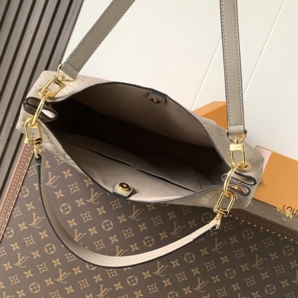 Louis Vuitton Hobo Métis Tourterelle 13.8 Inches M27937